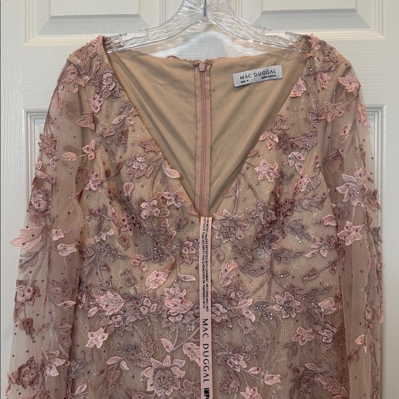 NWT Mac Duggal 70224 Pink Floral Applique Long Sleeve Illusion Gown Size 10 - Picture 3 of 10